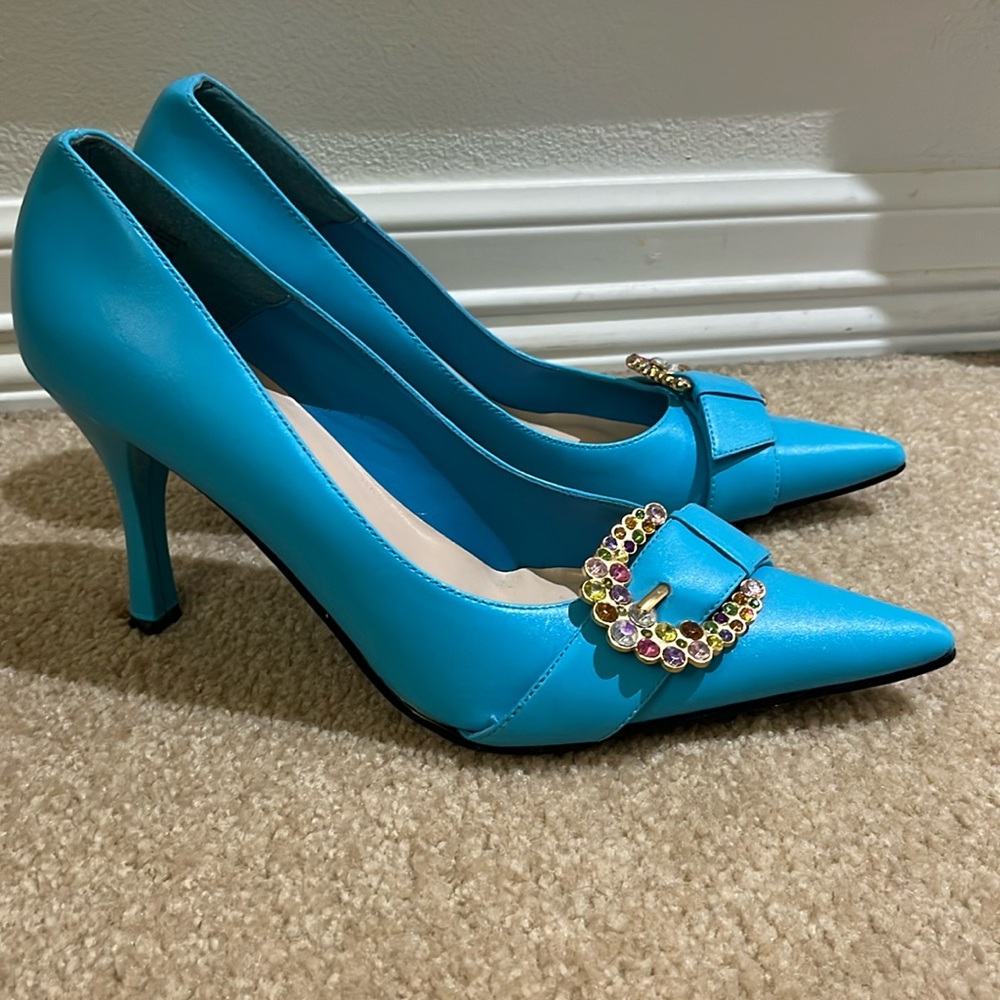 EUC Like New Coup D’ETAT  LTD leather shoes with jeweled buckle Size 10
